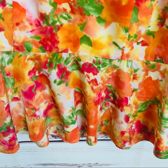 Forever 21 floral Peplum Top - Picture 8 of 8